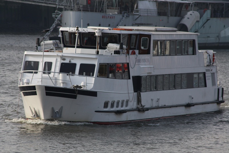 Thames_Princess_a_cruise